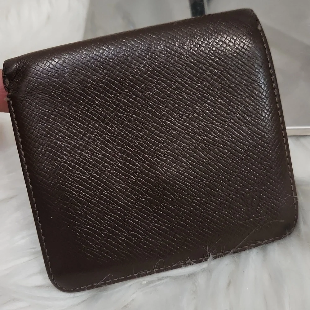 💚▪️Louis Vuitton ▪️Men's Taiga Leather  BifoldWallet Pre Owned